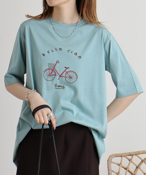 BRODIAEA(ブローディア)の「BRODIAEA 自転車イラストTシャツ(Tシャツ/カットソー・レディース・ピンク/モスグリーン/キャメル/グレイッシュベージュ/ブラック・40)」の1枚目の写真