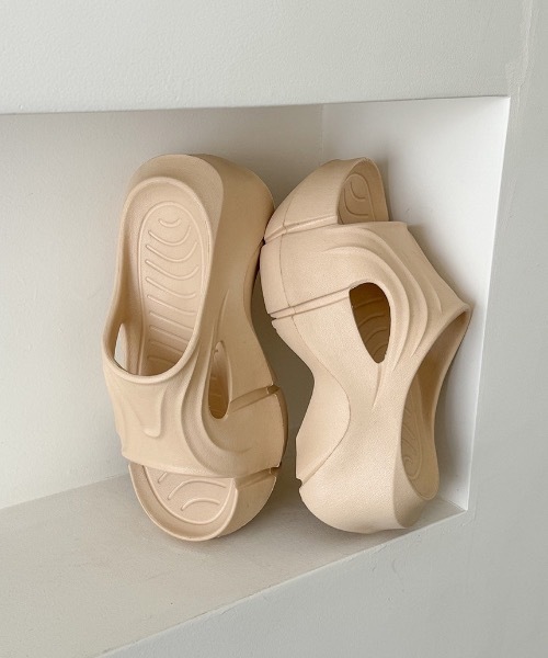 Didot.showroom(ディドット ショールーム)の「超軽量!EVA素材 | 厚底クッションサンダル(サンダル・レディース・ホワイト/ベージュ/ブラック・22.5cm/23cm/23.5cm/24cm/24.5cm/25cm)」の15枚目の写真