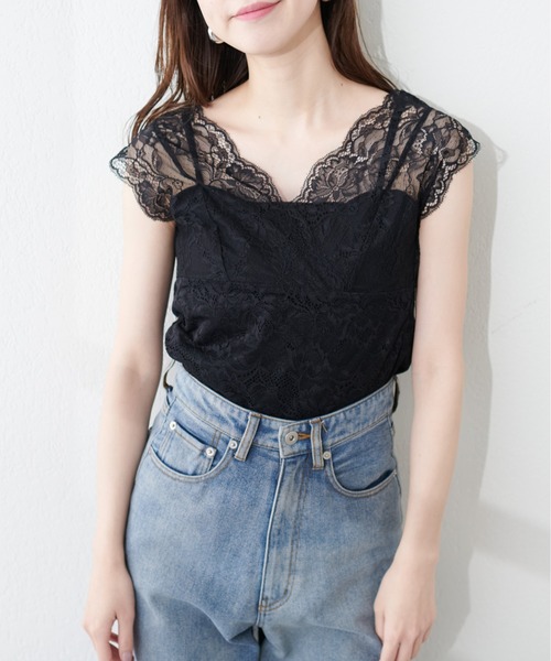 natural couture(ナチュラルクチュール)の「前後2WAY総レースインナー(キャミソール・レディース・ピンクベージュ/グレイッシュベージュ/ブラック/オフホワイト・FREE)」の1枚目の写真