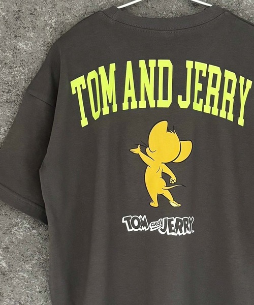 Tom&Jerry(トムアンドジェリー)の「TOM&JERRY トム&ジェリー オーバーサイズ 半袖Tシャツ(Tシャツ/カットソー・メンズ・ダークグリーン/オレンジ/モカ/杢グレー/ホワイト系2/ホワイト系1/ホワイト系/オフホワイト/ネイビー/ネイビー系/ダークグリーン系/チャコール/グレー系/ブラック系/ベージュ/ブラック・L/M/XL)」の9枚目の写真