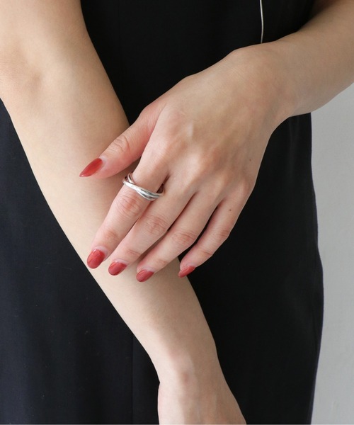 cheriella（シェリエラ）の「【cheriella】ランダムプランプダブルリング RANDOM PLUMP DOUBLE RING（リング・レディース・シルバー/ゴールド・FREE）」の5枚目の写真