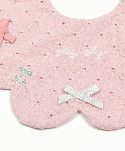 SLAP SLIP BABY（スラップスリップベビー）の「リボン付き裾スカラップレーススタイベビー（スタイ/よだれかけ・キッズ・ネイビー/ホワイト/ピンク・FREE）」の5枚目の写真