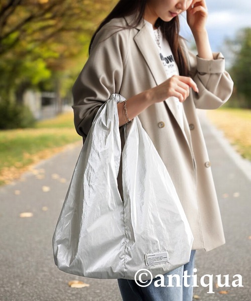 antiqua（アンティカ）の「シルバートートバッグ（トートバッグ・レディース・シルバー・FREE）」の12枚目の写真