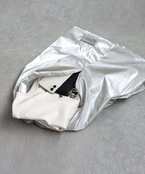 antiqua（アンティカ）の「シルバートートバッグ（トートバッグ・レディース・シルバー・FREE）」の6枚目の写真