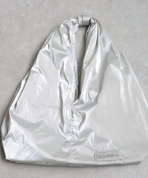 antiqua（アンティカ）の「シルバートートバッグ（トートバッグ・レディース・シルバー・FREE）」の5枚目の写真