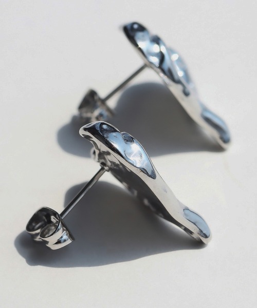 abaskdesign(アバスクデザイン)の「*金属アレルギー対応 ニュアンハートスタッズステンレスピアス(ピアス(両耳用)・レディース・シルバー/ゴールド・FREE)」の15枚目の写真