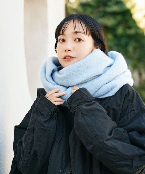 FREAK'S STORE（フリークスストア）の「ボリューム フリンジマフラー（マフラー・レディース・グレー/オフホワイト/サックスブルー/ピンク・ONE SIZE）」の3枚目の写真