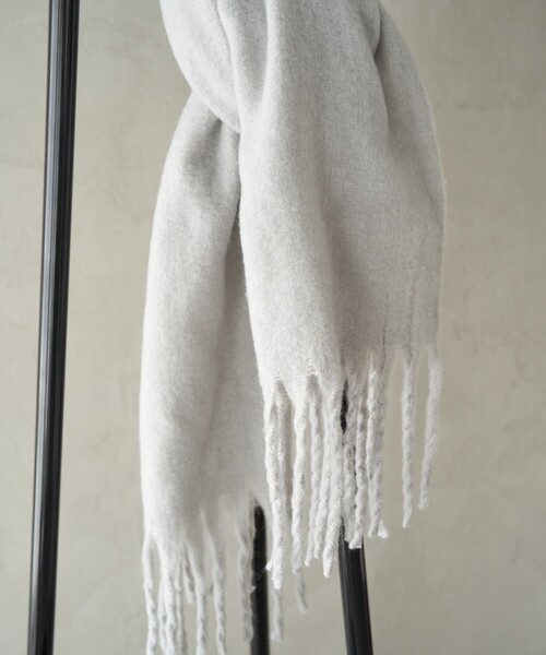 FREAK'S STORE（フリークスストア）の「ボリューム フリンジマフラー（マフラー・レディース・グレー/オフホワイト/サックスブルー/ピンク・ONE SIZE）」の21枚目の写真