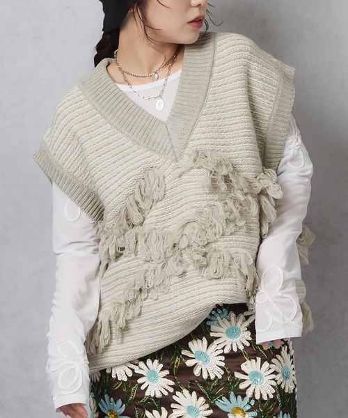 Lull（ルル）の「【Lull / ルル】モノトーンフリンジニットベスト（ベスト・レディース・オフホワイト/杢グレー・ONESIZE）」の6枚目の写真