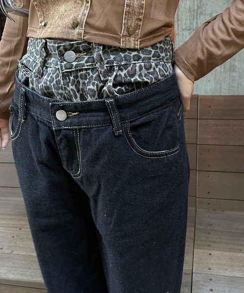 ROGER AND RAW(ロジャーアンドロウ)の「ヒョウ柄レイヤード風デニムパンツ(デニムパンツ・レディース・ブラック・MEDIUM/SMALL)」の7枚目の写真