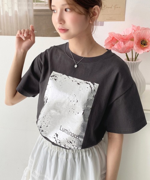 moment+(モーメントプラス)の「ヴィンテージライク箔プリント半袖Tシャツ(Tシャツ/カットソー・レディース・オフホワイト/ブラック/チャコールグレー・M)」の12枚目の写真