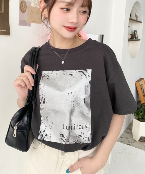 moment+(モーメントプラス)の「ヴィンテージライク箔プリント半袖Tシャツ(Tシャツ/カットソー・レディース・オフホワイト/ブラック/チャコールグレー・M)」の14枚目の写真