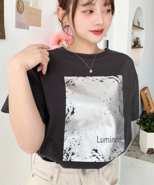 moment+(モーメントプラス)の「ヴィンテージライク箔プリント半袖Tシャツ(Tシャツ/カットソー・レディース・オフホワイト/ブラック/チャコールグレー・M)」の16枚目の写真