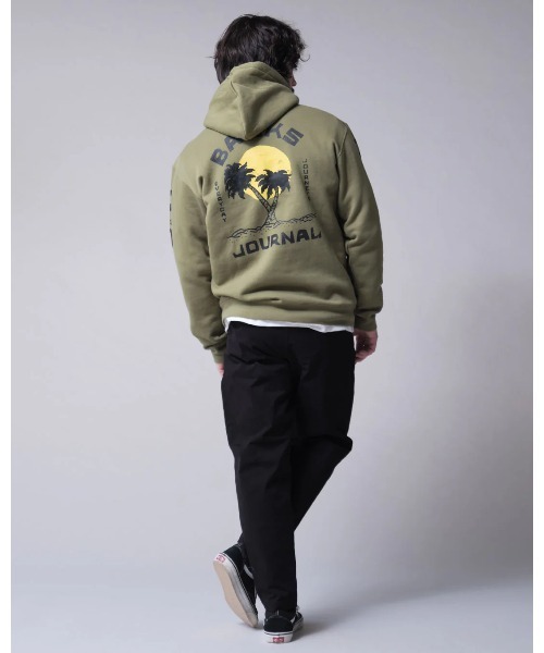 BANKS(バンクス)の「HOODIE/BANKS JOURNAL(バンクスジャーナル)袖サイドブランドロゴバックプリントパーカー(パーカー・メンズ・ダークグリーン/オフホワイト/ライトグレー・MEDIUM/LARGE/X-LARGE/SMALL)」の12枚目の写真
