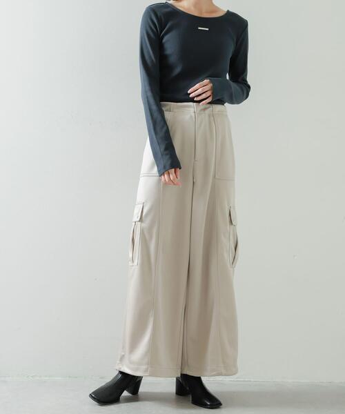 SENSE OF PLACE by URBAN RESEARCH（センスオブプレイスバイアーバンリサーチ）の「シャイニーカットカーゴパンツ（その他パンツ・レディース・カーキ/ライトベージュ/ネイビー・MEDIUM/SMALL）」の4枚目の写真