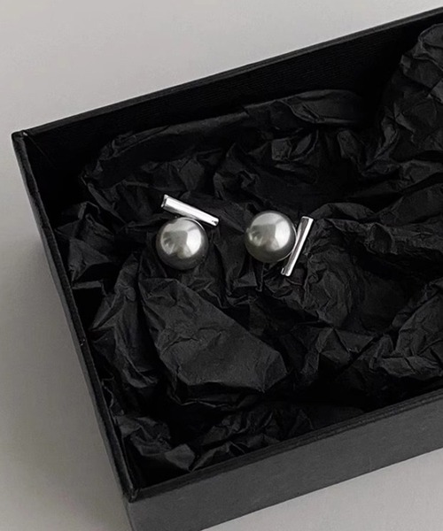 blackdia ocean（ブラックダイヤオーシャン）の「blackdia ocean メタルバー パールピアス/ イヤリング（ピアス（両耳用）・レディース・シルバー/ゴールド/シルバー系その他/ゴールド系その他/ゴールド系/シルバー系1/ゴールド系1/シルバー系・FREE）」の17枚目の写真