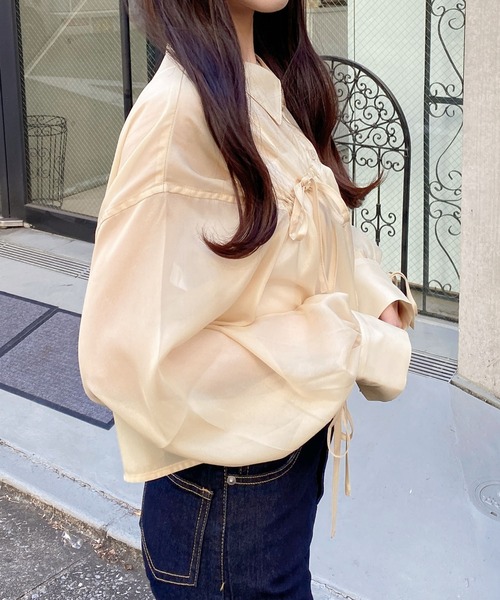 INGNI（イング）の「リボンラメシアーショートシャツ（シャツ/ブラウス・レディース・アイボリー/イエロー/ピンク/ブルー・M）」の11枚目の写真