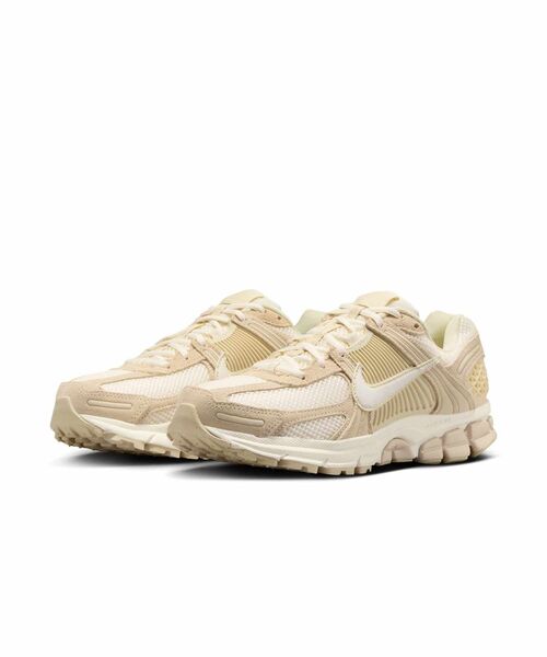 NIKE（ナイキ）の「ナイキ ズーム ボメロ 5 ウィメンズシューズ / Nike Zoom Vomero 5 Women's Shoe＜22-26cm 展開＞（スニーカー・レディース・オリーブ/プラチナム・26/25.5/22.5/22/25/24.5/24/23.5/23）」の20枚目の写真