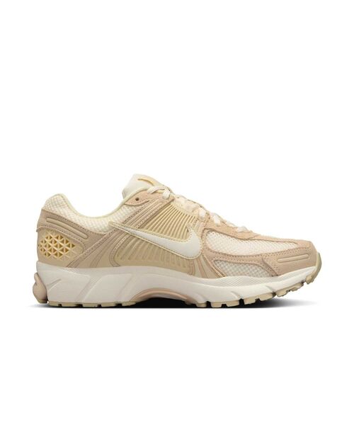 NIKE（ナイキ）の「ナイキ ズーム ボメロ 5 ウィメンズシューズ / Nike Zoom Vomero 5 Women's Shoe＜22-26cm 展開＞（スニーカー・レディース・オリーブ/プラチナム・26/25.5/22.5/22/25/24.5/24/23.5/23）」の22枚目の写真