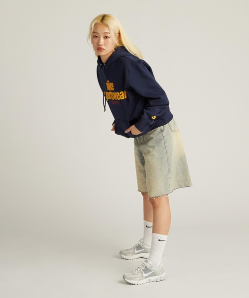 NIKE（ナイキ）の「ナイキ ズーム ボメロ 5 ウィメンズシューズ / Nike Zoom Vomero 5 Women's Shoe＜22-26cm 展開＞（スニーカー・レディース・オリーブ/プラチナム・26/25.5/22.5/22/25/24.5/24/23.5/23）」の3枚目の写真