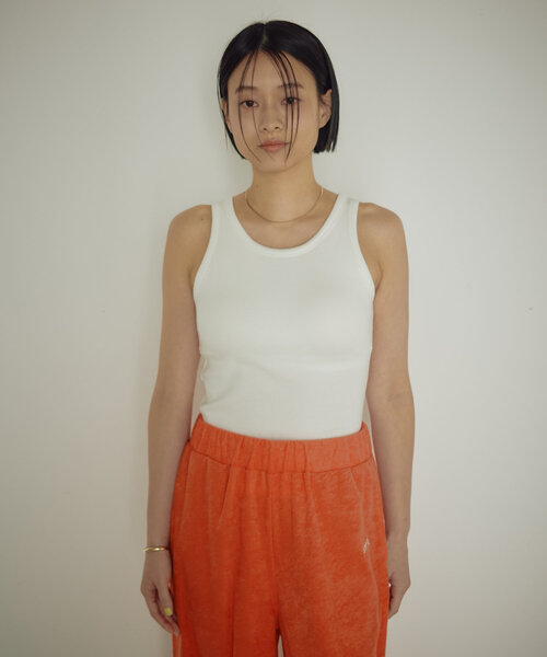earthy（アーシー）の「BASICリブタンクトップ（タンクトップ・レディース・ブラック/ブルー/ブラウン/ホワイト・SMALL/MEDIUM）」の15枚目の写真