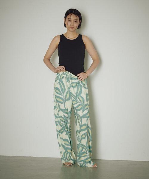 earthy（アーシー）の「BASICリブタンクトップ（タンクトップ・レディース・ブラック/ブルー/ブラウン/ホワイト・SMALL/MEDIUM）」の21枚目の写真