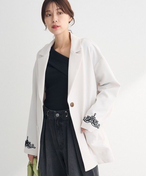 ELENCARE DUE（エレンカーレデュエ）の「・ELENCARE DUE 袖コード刺繍ジャケット（テーラードジャケット・レディース・チャコールグレー/アイボリー/ミント・FREE）」の2枚目の写真