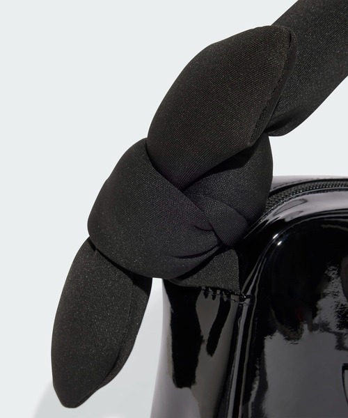 adidas（アディダス）の「ミニ エアライナーバッグ / アディダスオリジナルス adidas Originals（ハンドバッグ・レディース・シルバー/ブラック・FREE）」の7枚目の写真