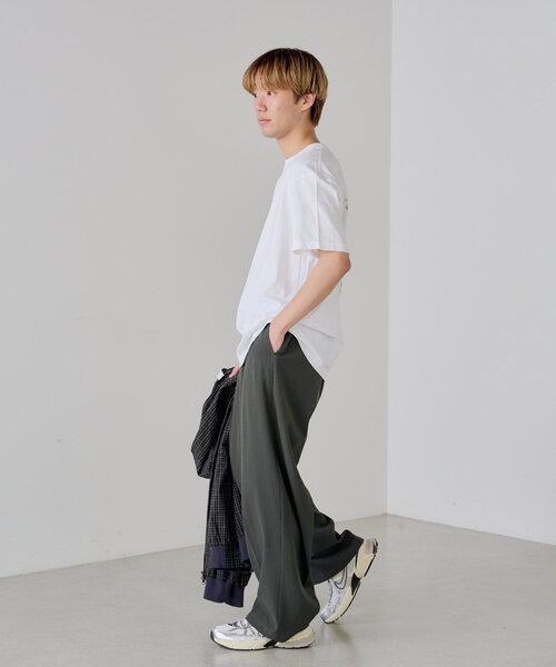 WHIMSIC（ウィムジック）の「【WHIMSIC/2サイズ展開】ルーズフィットイージースラックス（スラックス・レディース・チャコールグレー/ネイビー/ベージュ・1/2）」の10枚目の写真