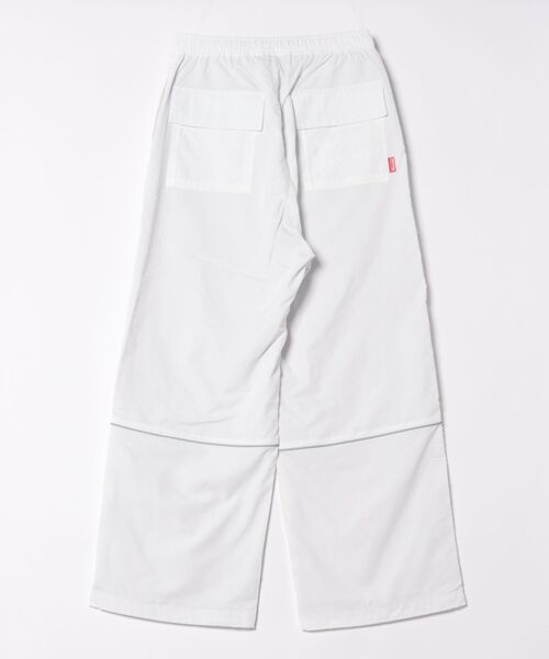 THRASHER(スラッシャー)の「【THRASHER/スラッシャー】【程良い太さでスポーツライクに仕上げた一品】パイピングライン ナイロンタスランパンツ イージーパンツ スペードロゴ マガジンロゴ 裾ドローコード ストリート スポーツテイスト ユニセックス(その他パンツ・メンズ・ホワイト/ブラック・X-LARGE/MEDIUM/LARGE)」の4枚目の写真