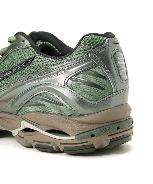 MIZUNO（ミズノ　）の「MIZUNO/ミズノ/WAVE RIDER 10/"Green/Black/Metallic Grey"（スニーカー・メンズ・モスグリーン/ブラック・26.0cm/27.0cm/26.5cm/27.5cm/28.0cm/29.0cm/28.5cm）」の9枚目の写真