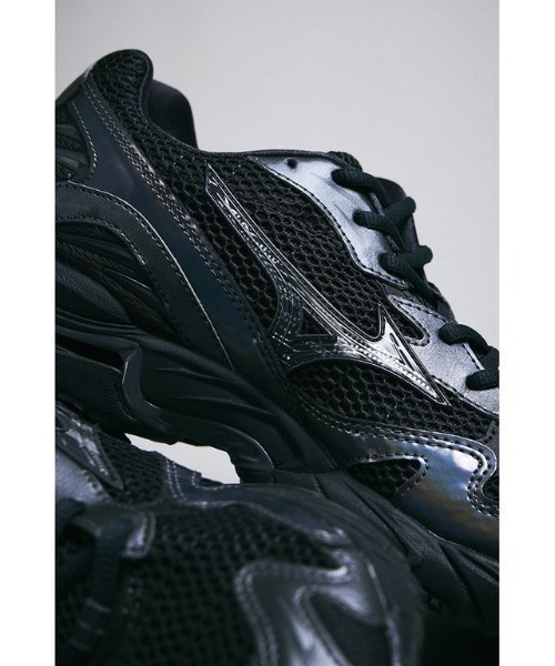 MIZUNO（ミズノ　）の「MIZUNO/ミズノ/WAVE RIDER 10/"Green/Black/Metallic Grey"（スニーカー・メンズ・モスグリーン/ブラック・26.0cm/27.0cm/26.5cm/27.5cm/28.0cm/29.0cm/28.5cm）」の15枚目の写真
