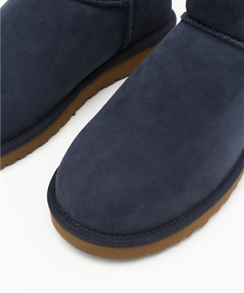 UGG Australia(アグオーストラリア)の「UGG australia ショートブーツ(ブーツ・レディース・ネイビー/ブラック/ブラウン・7/8/6/5)」の8枚目の写真
