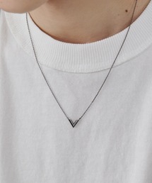 WYZ（ダブリューワイゼット）の「Vデザイン ビジューネックレス（ネックレス・メンズ）」