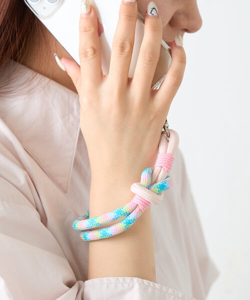 BIRTHDAY BAR（バースデイバー）の「パラコードファンストラップ ショート（スマホグッズ・レディース・ブルー系その他/イエロー/ピンク・0）」の2枚目の写真