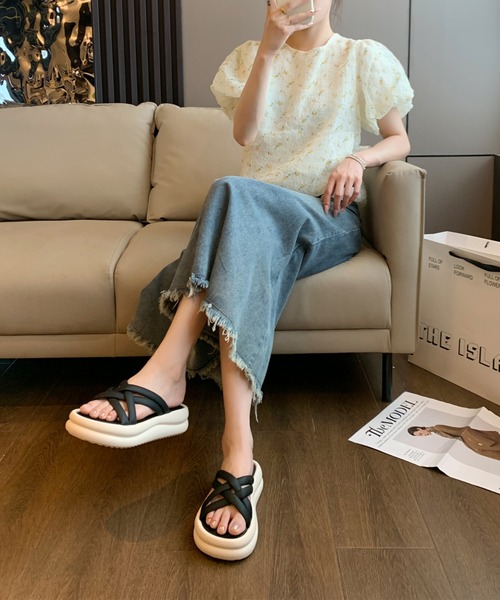 Lace Ladies(レースレディース)の「チューブ クロス ストラップ 厚底 スライド サンダル(サンダル・レディース・アイボリー/ブラック・22.5cm/23cm/23.5cm/24cm/24.5cm/25cm)」の12枚目の写真