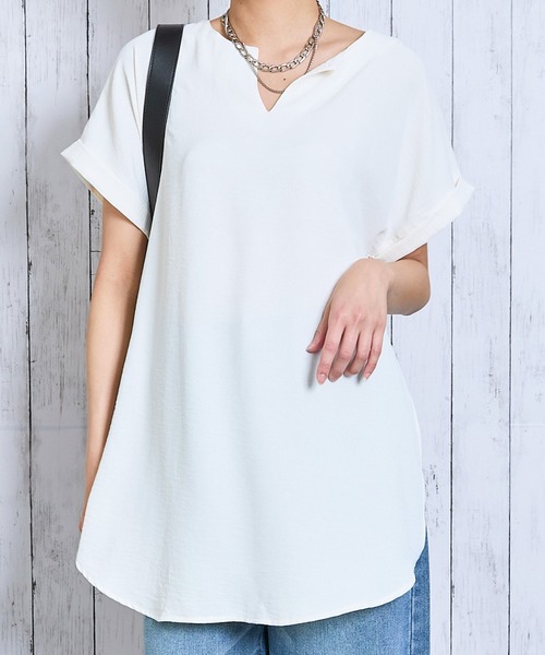 GORGE(ゴージ)の「《ゆるっとスキッパー》レディース チュニックトップス 体型カバー 半袖 夏服(チュニック・レディース・ブラック/オフホワイト/ブルー・F)」の8枚目の写真