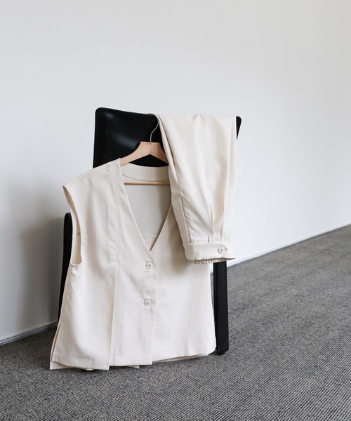 select MOCA Et（セレクトモカエト）の「【Et】No-collar vest and slacks set-up（セットアップ・レディース・ブラック/アイボリー・MEDIUM/LARGE）」の14枚目の写真