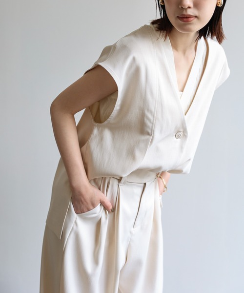 select MOCA Et（セレクトモカエト）の「【Et】No-collar vest and slacks set-up（セットアップ・レディース・ブラック/アイボリー・MEDIUM/LARGE）」の6枚目の写真