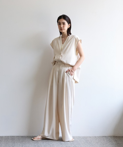 select MOCA Et（セレクトモカエト）の「【Et】No-collar vest and slacks set-up（セットアップ・レディース・ブラック/アイボリー・MEDIUM/LARGE）」の8枚目の写真