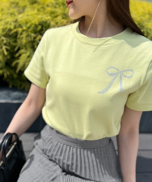 SNIDEL(スナイデル)の「【USAGI ONLINE / ZOZOTOWN 限定カラーあり】ORGANICSラインストーンTシャツ(Tシャツ/カットソー・レディース・C/B/ブラウン/A/ホワイト/イエロー/H/G/F/E/D/I・FREE)」の4枚目の写真