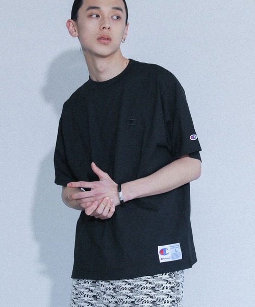 Champion（チャンピオン）の「【Champion】タグデザインショートスリーブＴシャツ（Tシャツ/カットソー・メンズ・ブラック/オフホワイト/グレー・L/XL/M）」の3枚目の写真