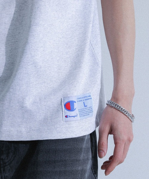 Champion（チャンピオン）の「【Champion】タグデザインショートスリーブＴシャツ（Tシャツ/カットソー・メンズ・ブラック/オフホワイト/グレー・L/XL/M）」の17枚目の写真