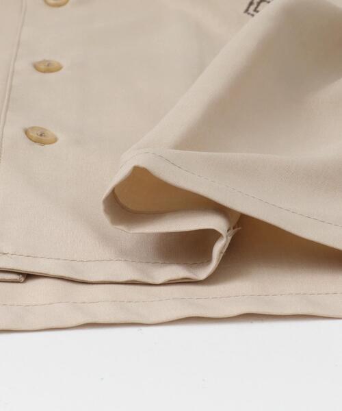 ITEMS URBANRESEARCH（アイテムズ アーバンリサーチ）の「モチーフ刺繍ドライタッチ 半袖シャツ（シャツ/ブラウス・メンズ・チャコールグレー/ベージュ/ブルー系その他・LARGE/MEDIUM）」の9枚目の写真