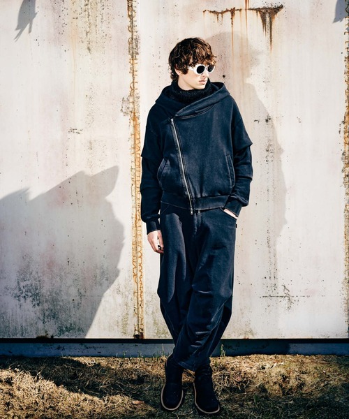 glamb（グラム）の「Distorted Tuck Pants / ディストーテッドタックパンツ（その他パンツ・メンズ・ブラック/グレー・S/M/L）」の10枚目の写真