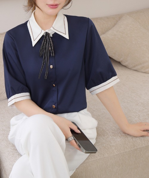 Beststore（ベストストア）の「【新色追加】リボン 付き ボウタイ シャツ ブラウス 半袖 ステッチ デザイン オフィスカジュアル（シャツ/ブラウス・レディース・ベージュ/ホワイト/ブルー/ネイビー・M/L）」の3枚目の写真