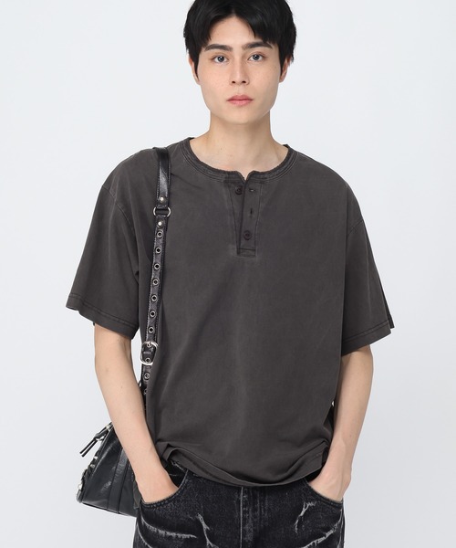 3.3 Field Trip （3.3フィールドトリップ）の「3.3 Field Trip／ヘンリーネックカット半袖（Tシャツ/カットソー・メンズ・グレー/レッド/ホワイト/ブラック・MEDIUM/LARGE）」の4枚目の写真