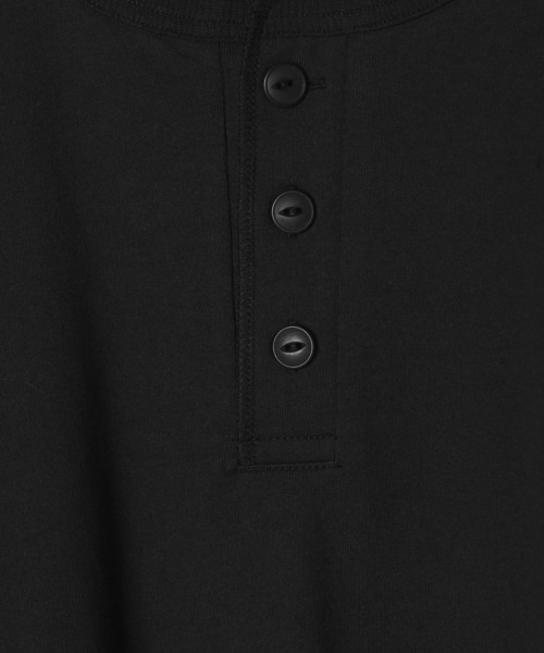 3.3 Field Trip （3.3フィールドトリップ）の「3.3 Field Trip／ヘンリーネックカット半袖（Tシャツ/カットソー・メンズ・グレー/レッド/ホワイト/ブラック・MEDIUM/LARGE）」の12枚目の写真