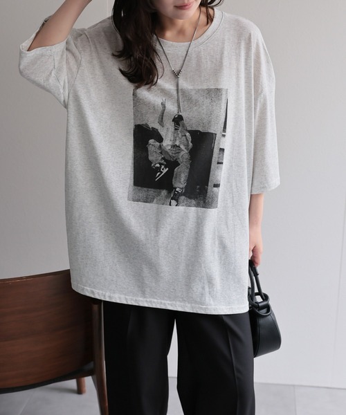 ap retro(アプレトロ)の「フォトプリント半袖BigTee(Tシャツ/カットソー・レディース・オートミール/ブラック/ホワイト/ネイビー・FREE)」の20枚目の写真