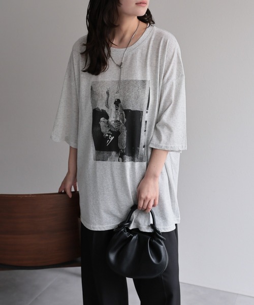 ap retro(アプレトロ)の「フォトプリント半袖BigTee(Tシャツ/カットソー・レディース・オートミール/ブラック/ホワイト/ネイビー・FREE)」の19枚目の写真